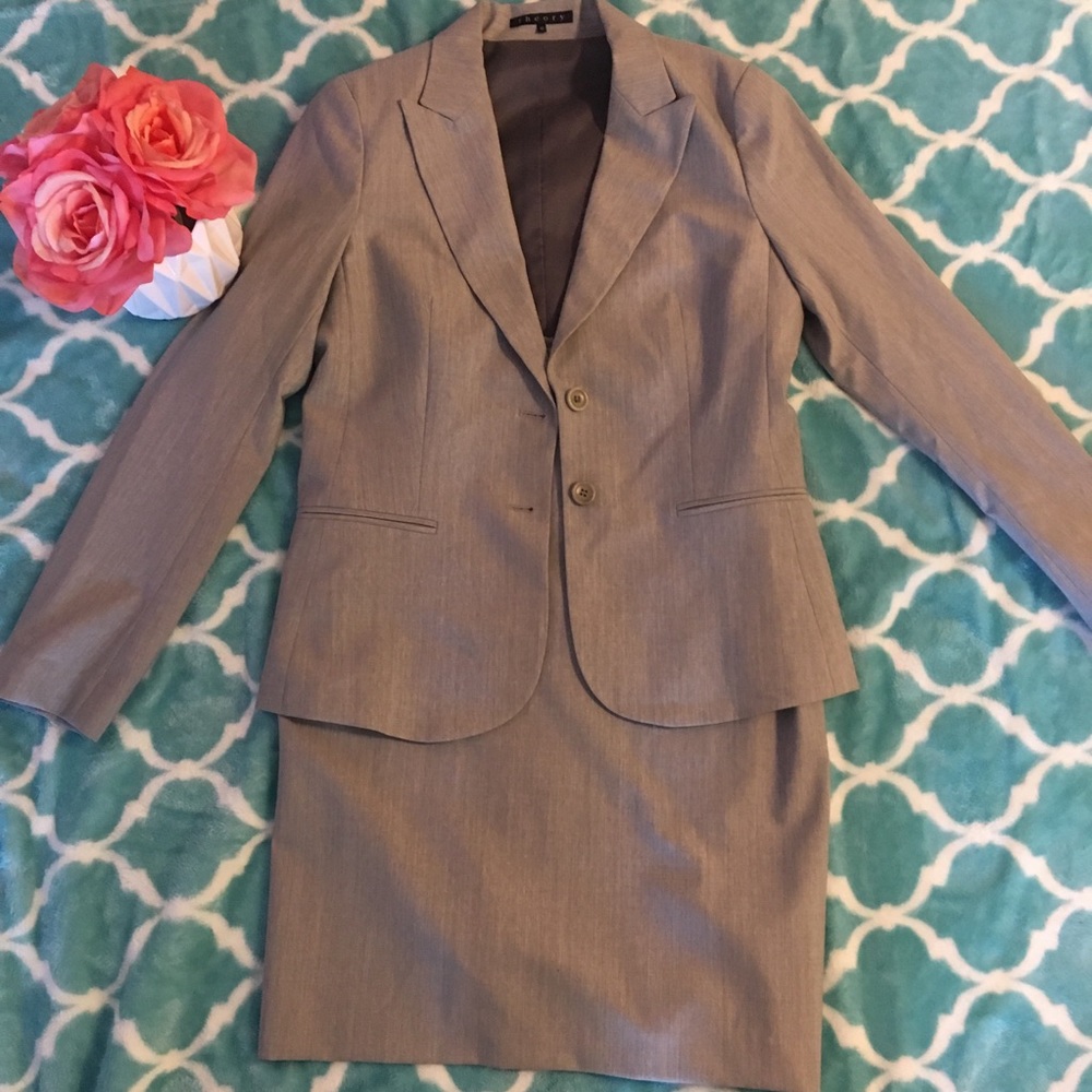 Theory suit jacket(10) & skirt(6)